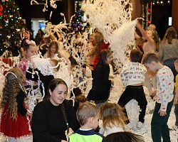 21 декабря 2025 г. Новогодняя сказка для детей сотрудников