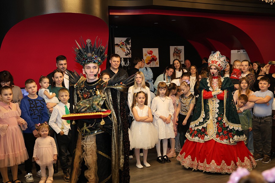 21 декабря 2025 г. Новогодняя сказка для детей сотрудников