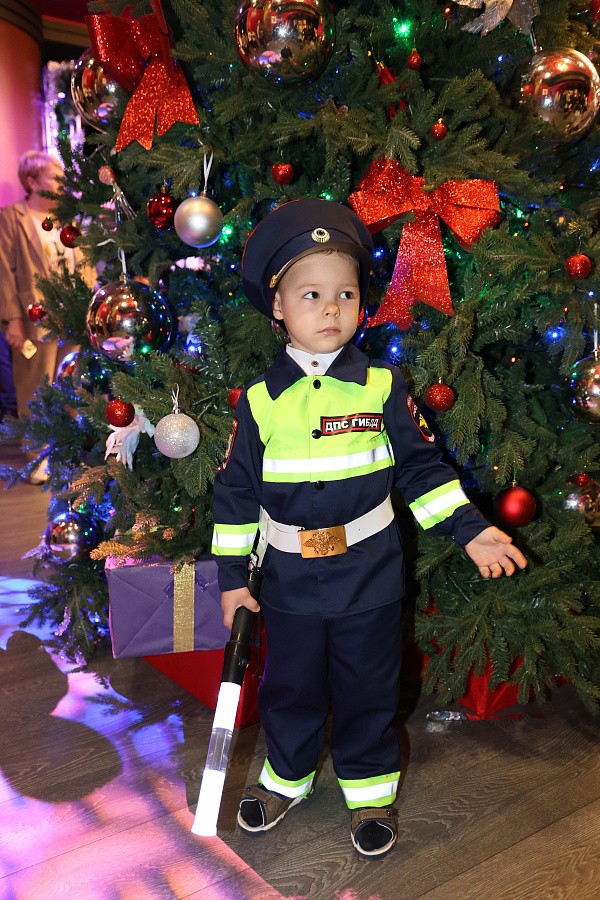 21 декабря 2025 г. Новогодняя сказка для детей сотрудников