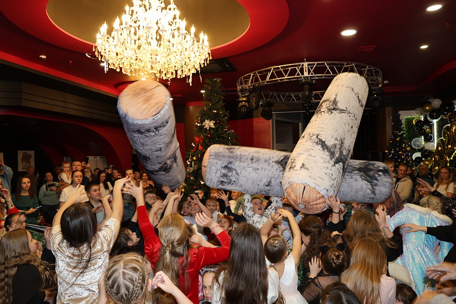 21 декабря 2025 г. Новогодняя сказка для детей сотрудников