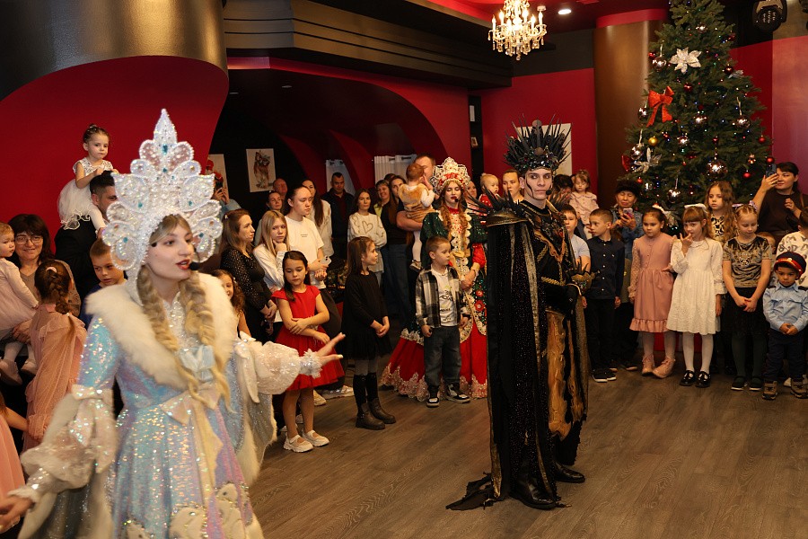 21 декабря 2025 г. Новогодняя сказка для детей сотрудников