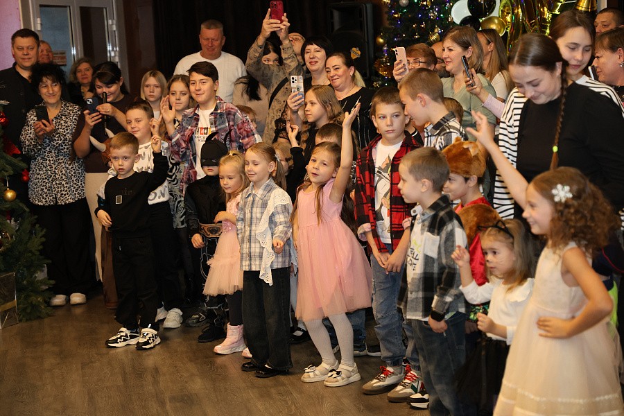 21 декабря 2025 г. Новогодняя сказка для детей сотрудников