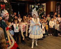 21 декабря 2025 г. Новогодняя сказка для детей сотрудников