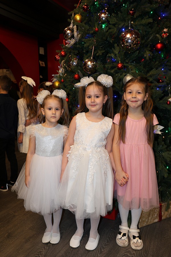 21 декабря 2025 г. Новогодняя сказка для детей сотрудников