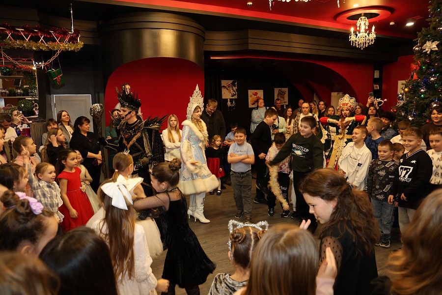 21 декабря 2025 г. Новогодняя сказка для детей сотрудников