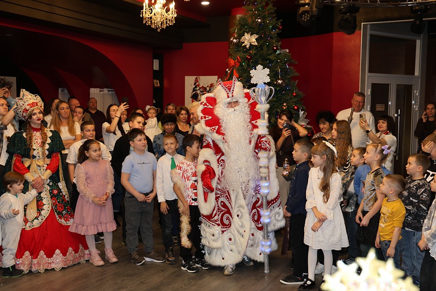 21 декабря 2025 г. Новогодняя сказка для детей сотрудников