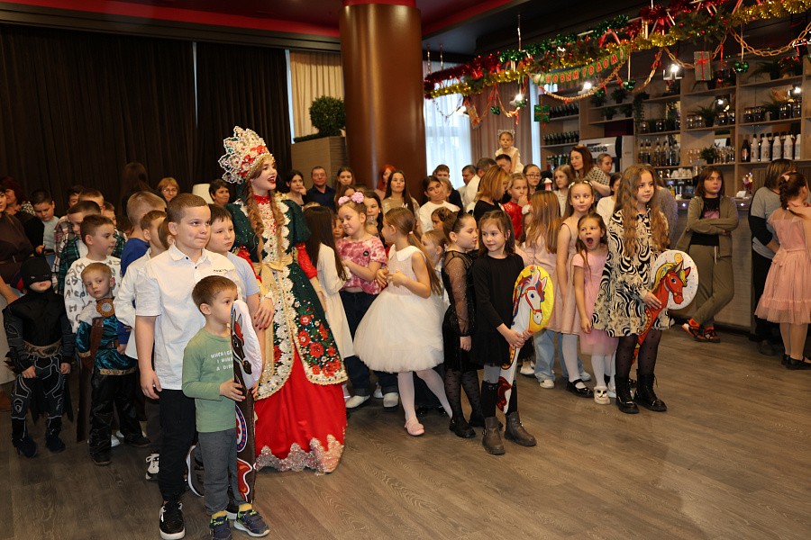 21 декабря 2025 г. Новогодняя сказка для детей сотрудников