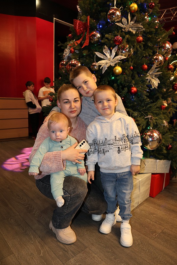 21 декабря 2025 г. Новогодняя сказка для детей сотрудников