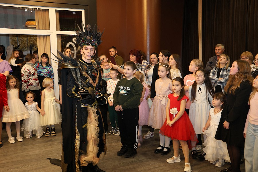 21 декабря 2025 г. Новогодняя сказка для детей сотрудников