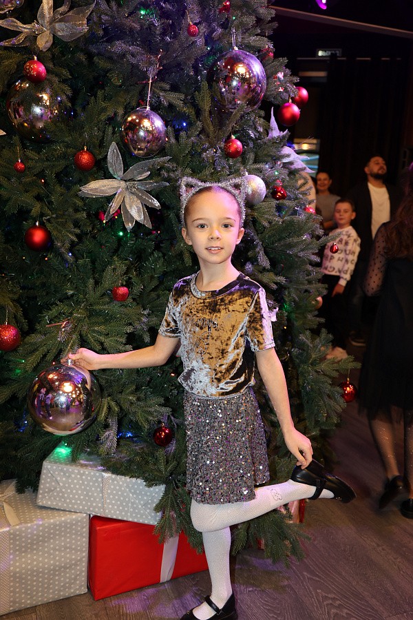 21 декабря 2025 г. Новогодняя сказка для детей сотрудников