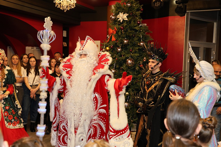 21 декабря 2025 г. Новогодняя сказка для детей сотрудников