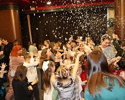 21 декабря 2025 г. Новогодняя сказка для детей сотрудников