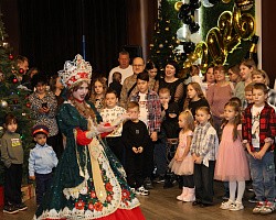 21 декабря 2025 г. Новогодняя сказка для детей сотрудников