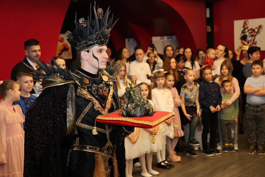 21 декабря 2025 г. Новогодняя сказка для детей сотрудников